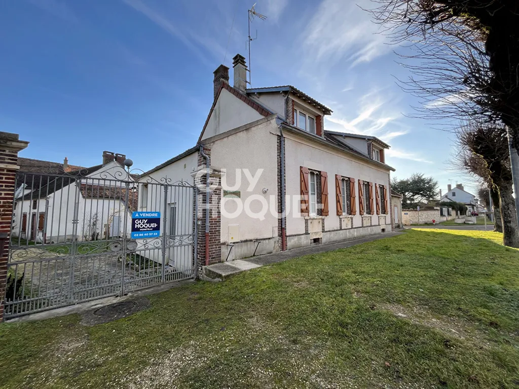 maison 6 pièces à BASSOU — photo 1 sur 15