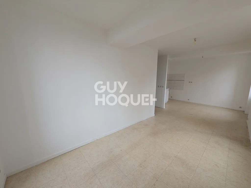appartement 2 pièces à SEIGNELAY — photo 1 sur 11