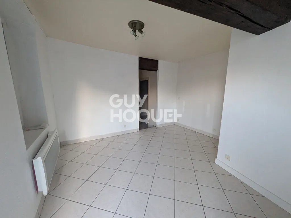 appartement 3 pièces à VILLEFARGEAU — photo 1 sur 2